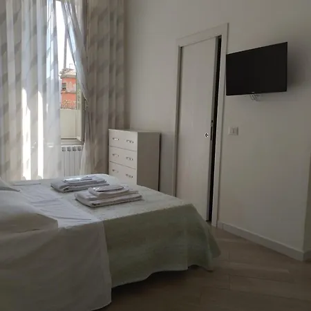 Bed & Breakfast Casa Theodor 3*